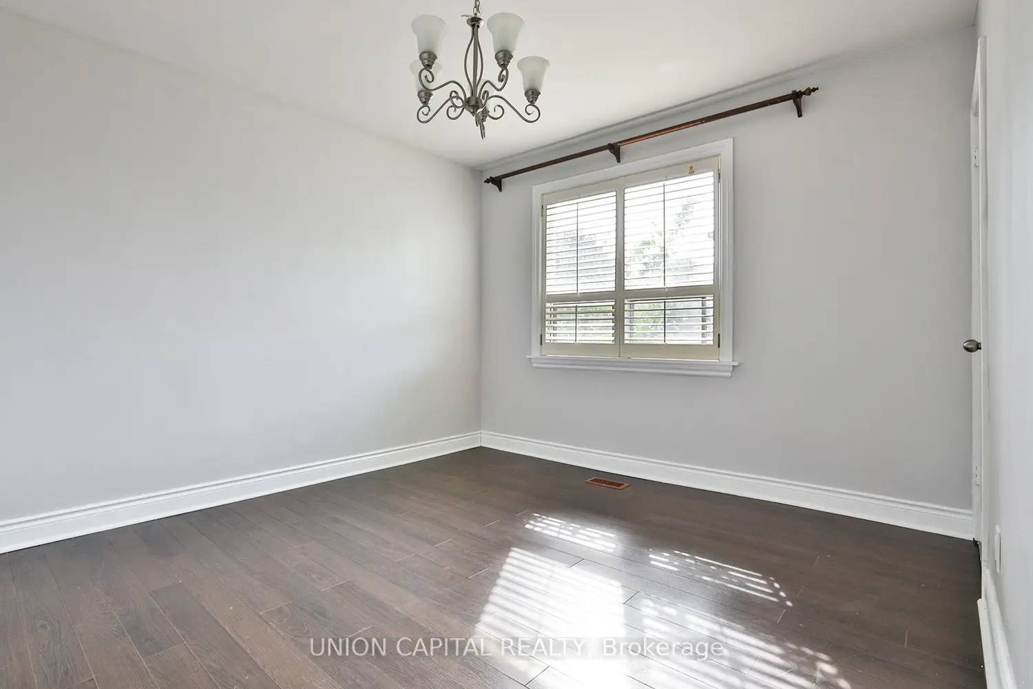Additional image 8 of 38 Claver Avenue