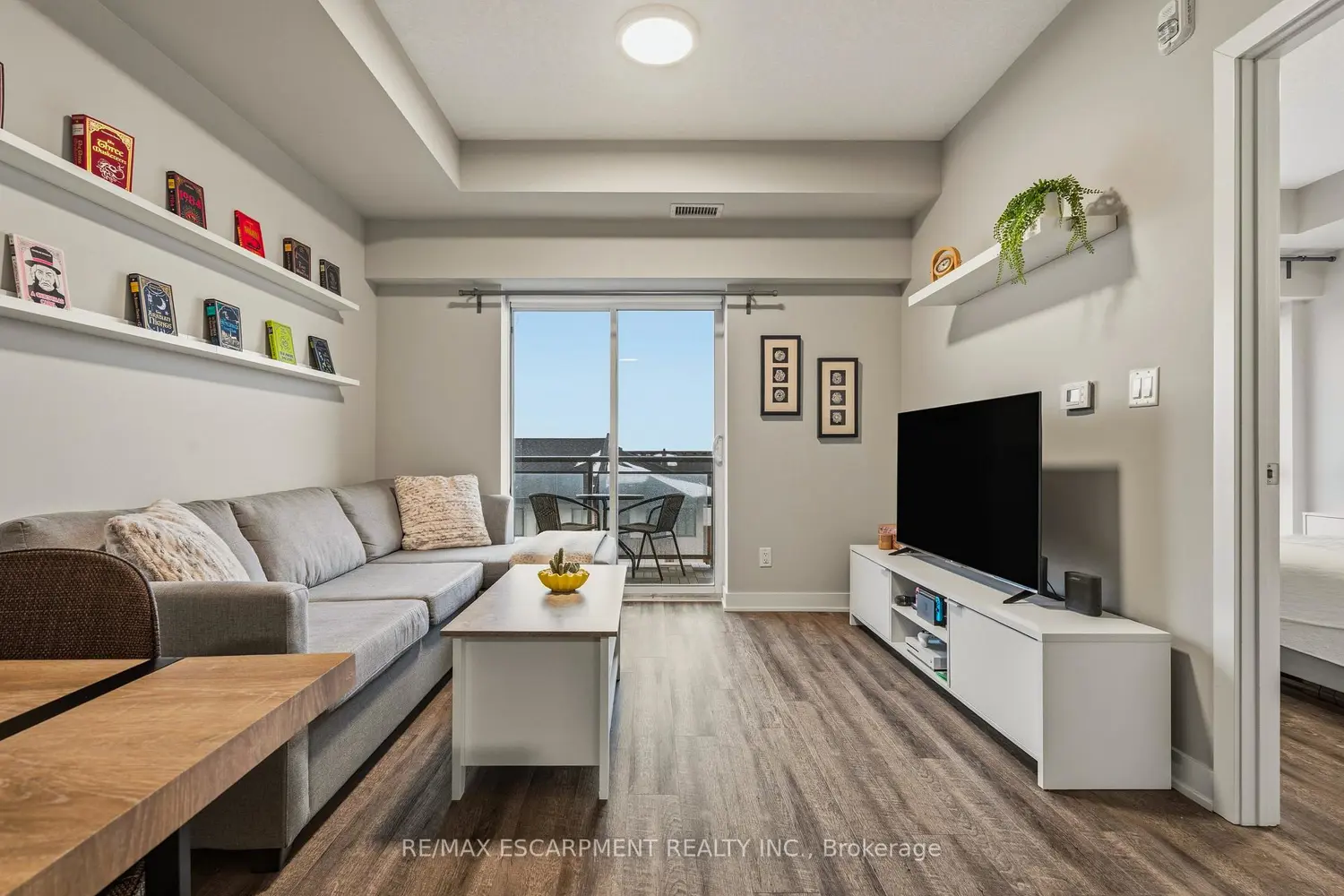 Additional image 8 of 16 Markle Crescent 413
