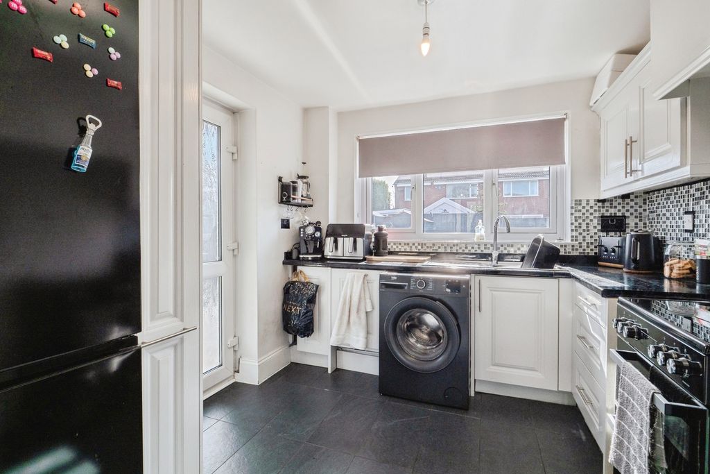 Additional image 8 of 3 bed semi-detached house for saleRaymond Avenue, Loughborough, Leicestershire LE11