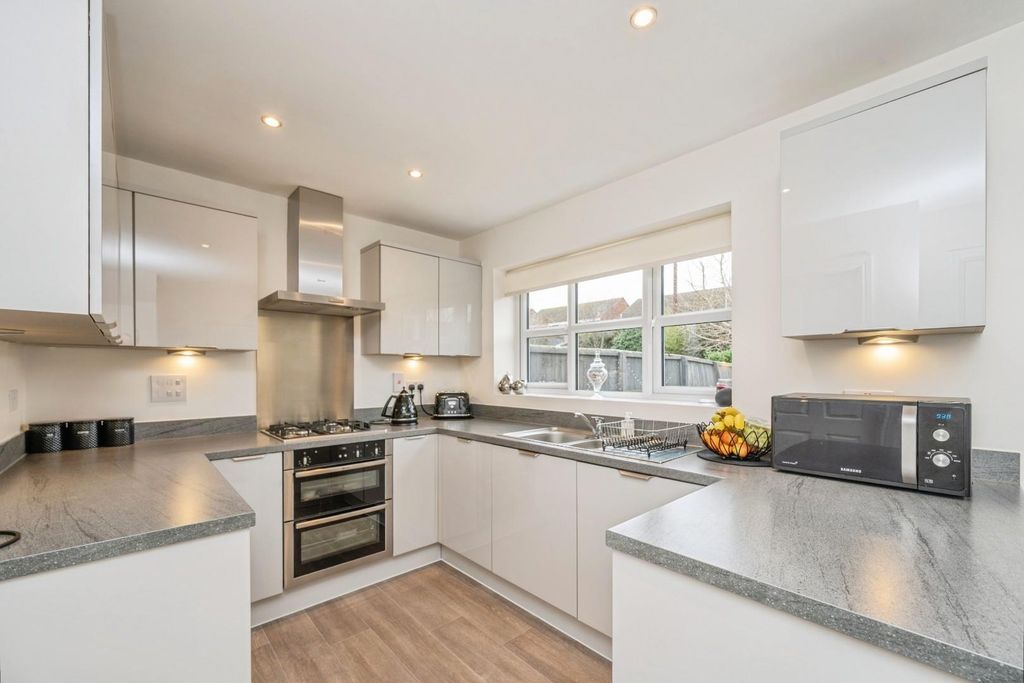 Additional image 8 of 4 bed detached house for saleCroft Close, Two Gates, Tamworth B77