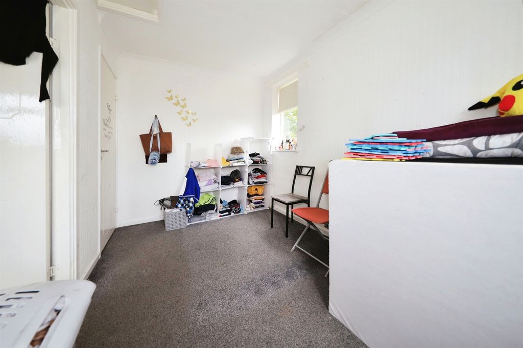 Additional image 5 of 1 bed mews for saleMarholm Close, Pendeford, Wolverhampton WV9