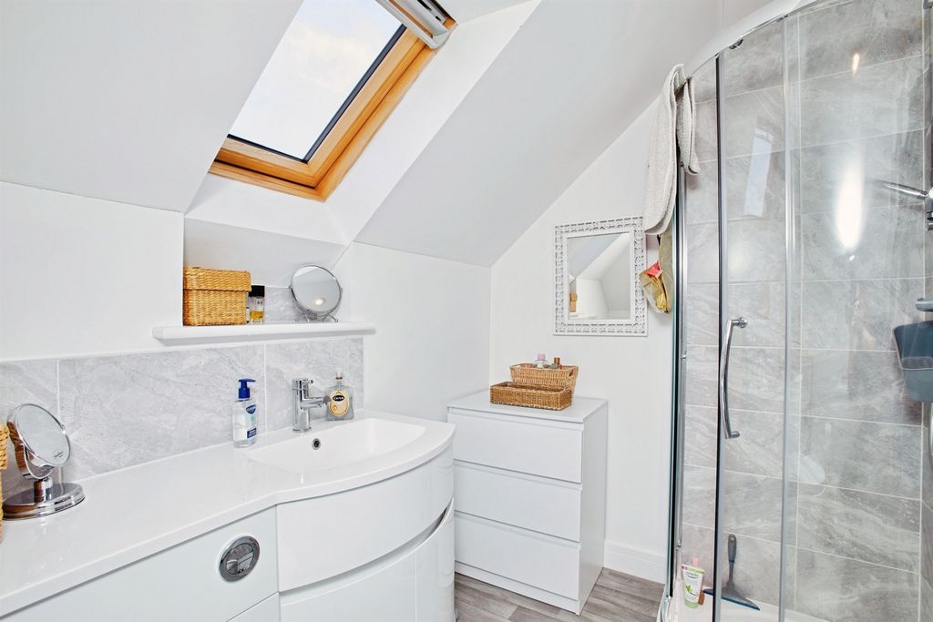Additional image 9 of 3 bed bungalow for salePorton Road, Amesbury, Salisbury SP4