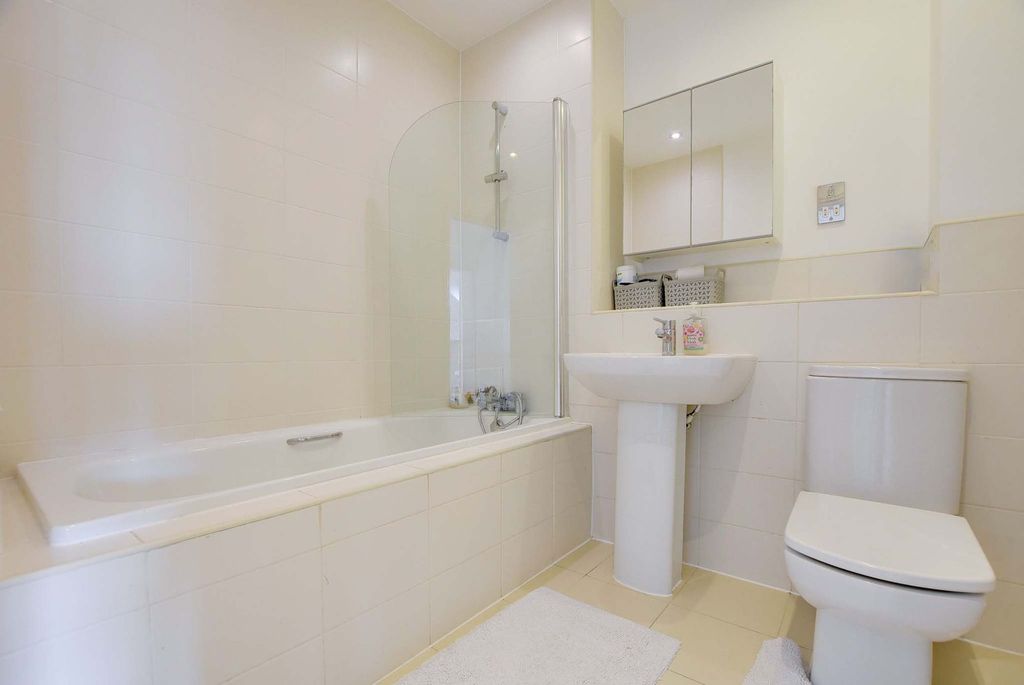 Additional image 5 of 4 bed semi-detached house for saleOrchard Close, Scraptoft, Leicester LE7