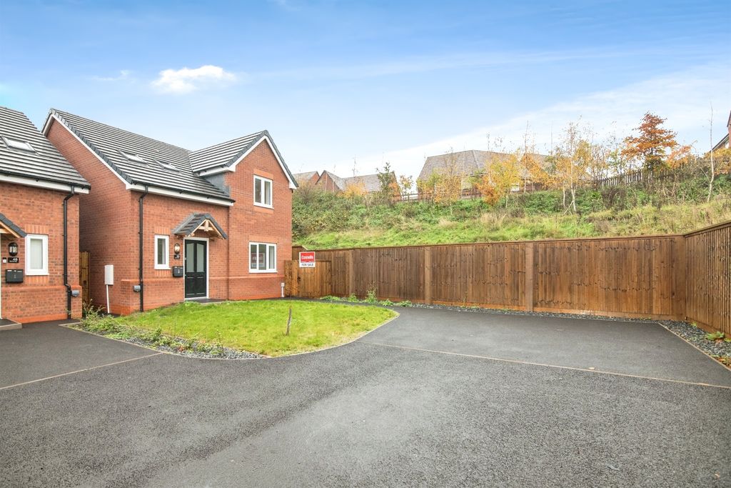 3 bed detached house for saleBrick Kiln Way, Dudley DY3