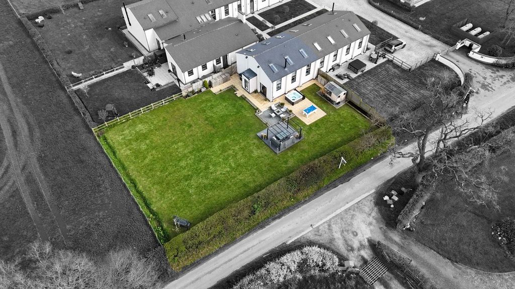 3 bed barn conversion for saleThe Beeches, New Road ST20 photo 4