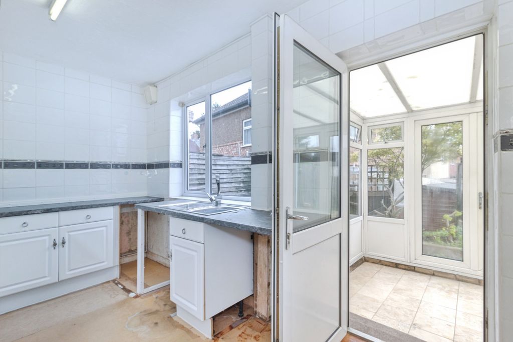 Additional image 6 of 3 bed semi-detached house for saleAstill Drive, Leicester LE4