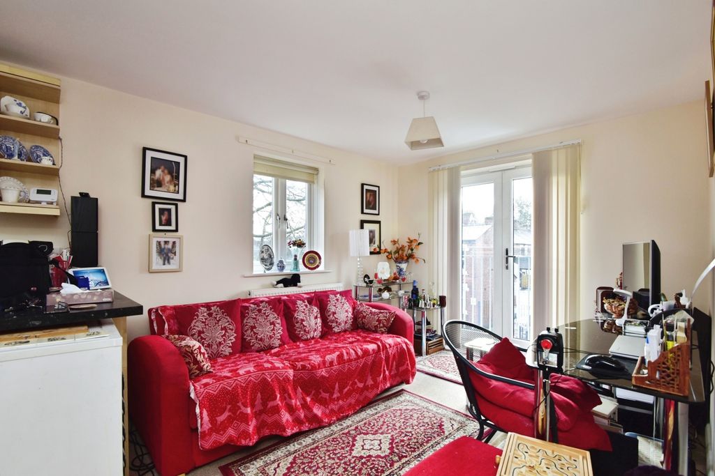 Additional image 10 of 2 bed flat for saleJames Street, Stoke-On-Trent, Staffordshire ST4
