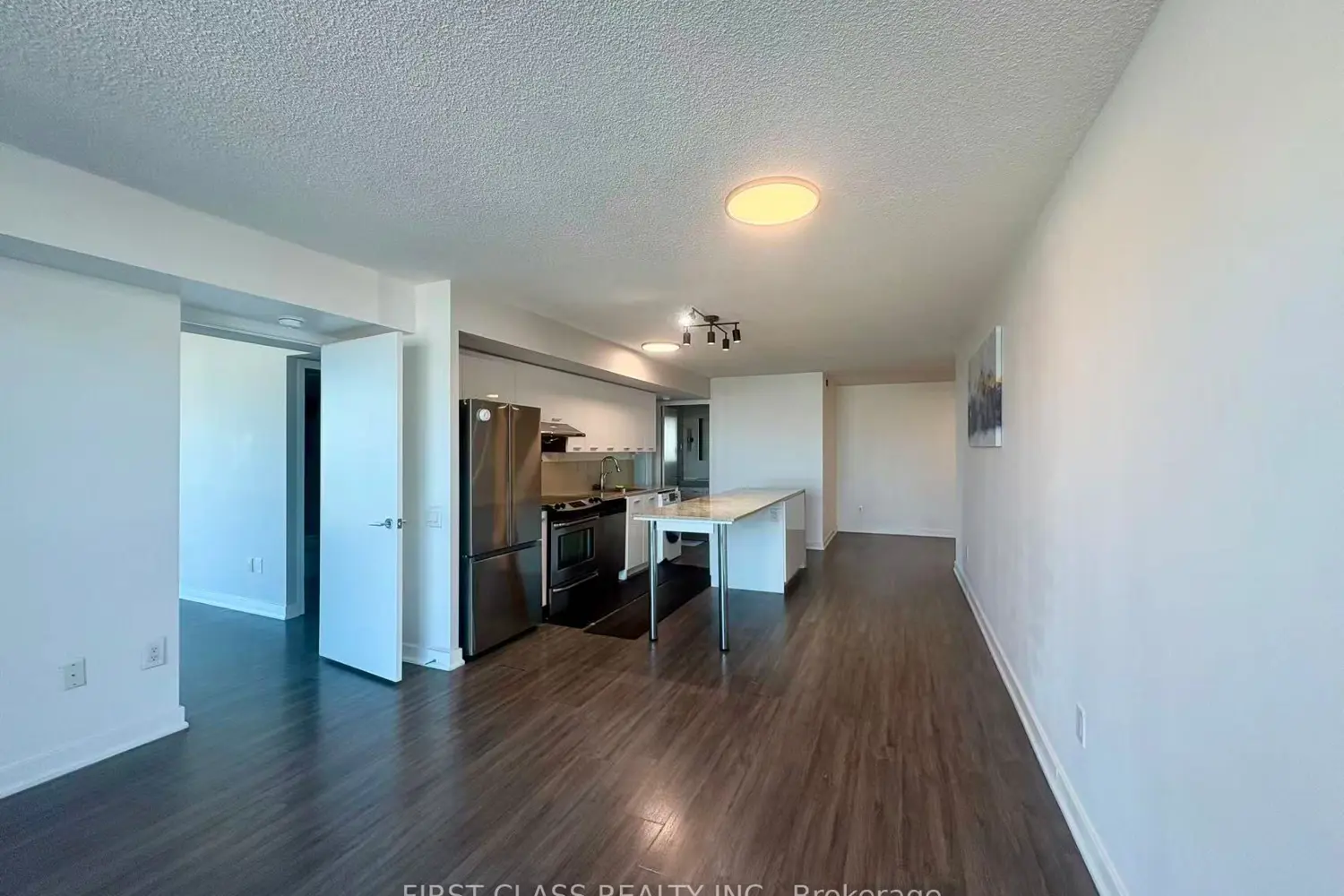 Additional image 4 of 33 Singer Court 1511
