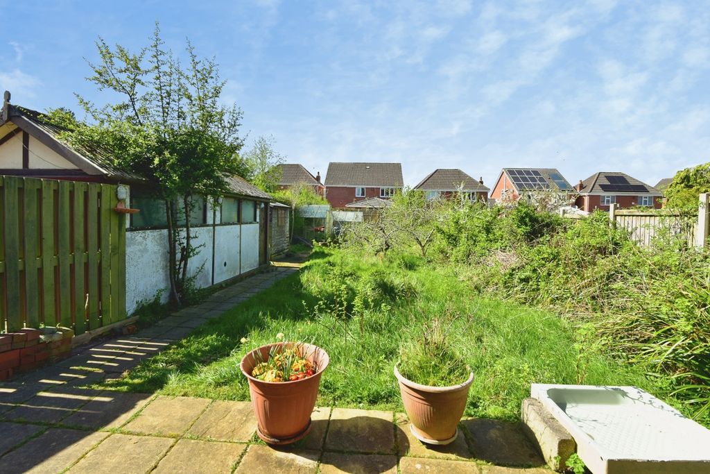 Additional image 16 of 3 bed semi-detached house for saleWestlands Avenue, Newcastle, Staffordshire ST5
