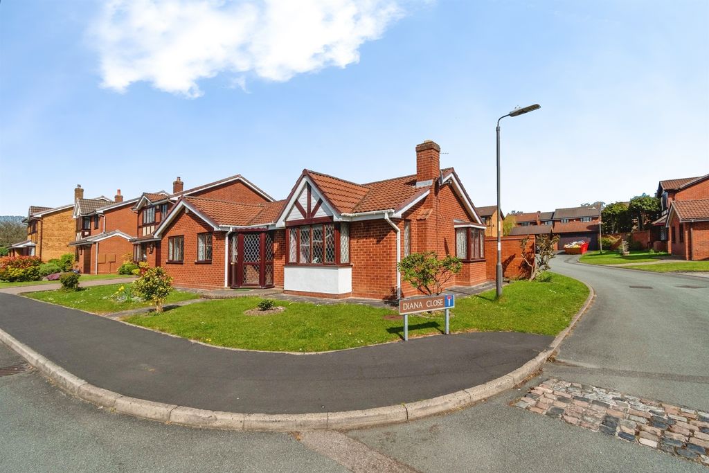 3 bed detached bungalow for saleBluebell Road, Walsall Wood, Walsall WS9