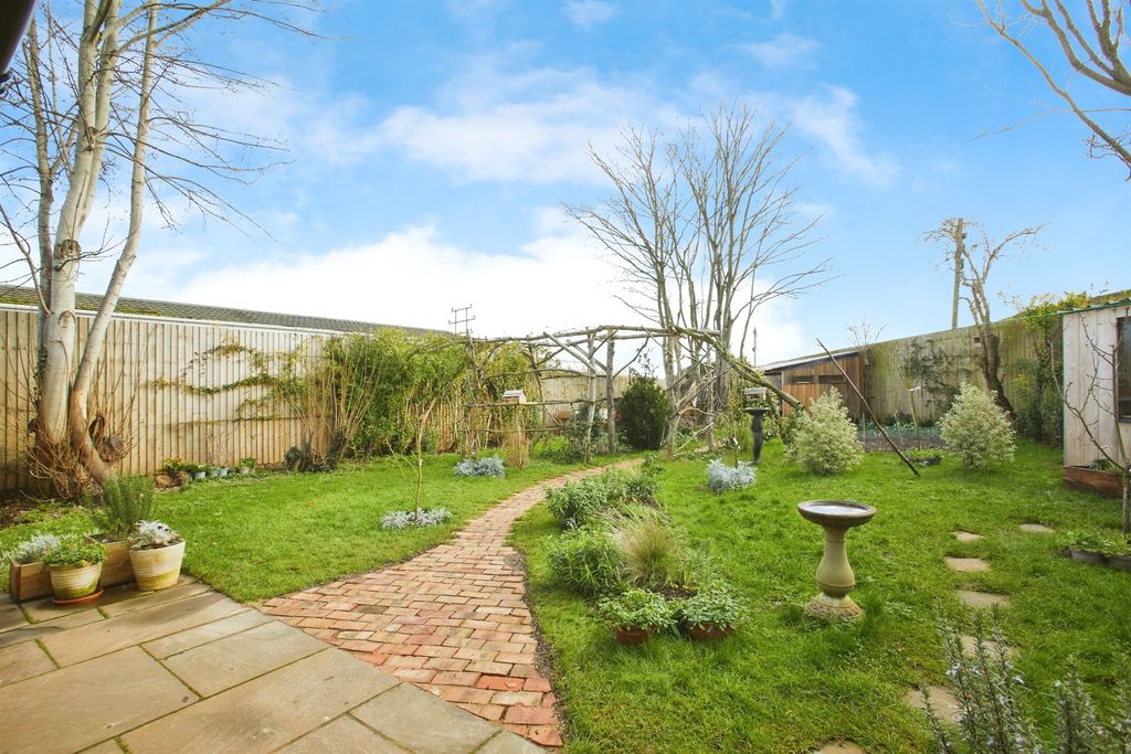 Additional image 10 of 3 bed bungalow for salePorton Road, Amesbury, Salisbury SP4