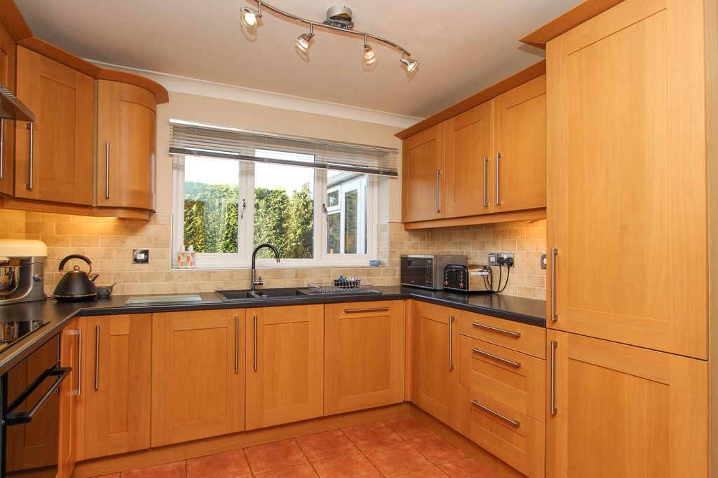 Additional image 8 of 4 bed detached house for saleMoat Drive, Drayton Bassett, Tamworth B78