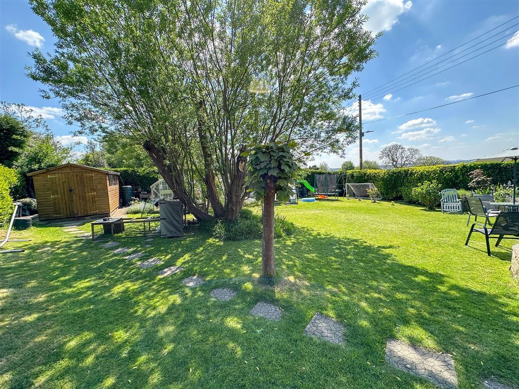 Additional image 6 of 4 bed semi-detached house for saleGreenway Bank, Stoke-On-Trent ST2