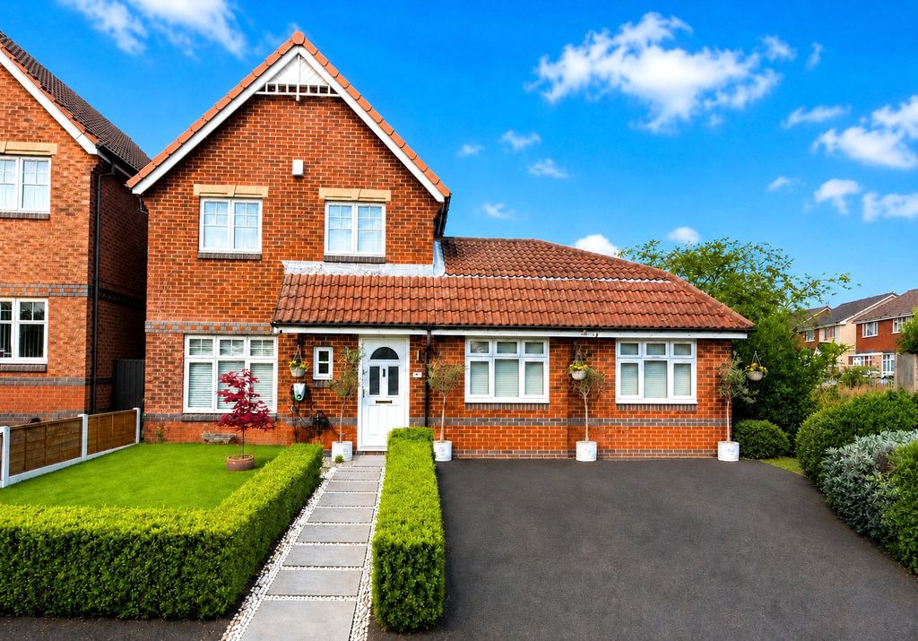 4 bed detached house for saleChasewater Way, Norton Canes, Cannock WS11