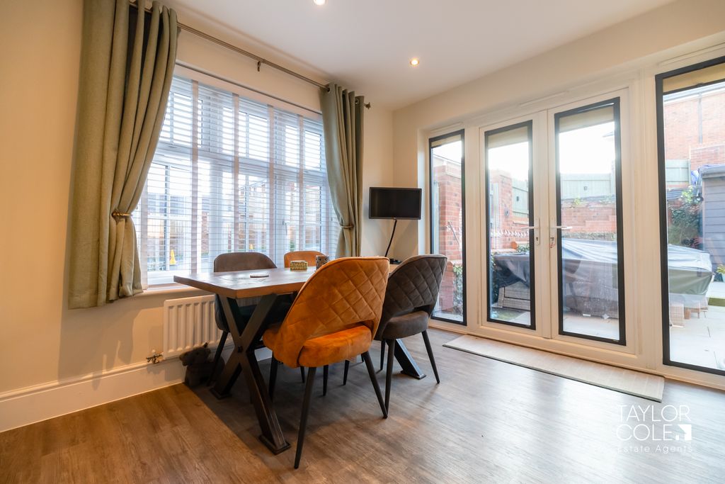 Additional image 8 of 3 bed detached house for saleStretton Close, Amington, Tamworth B77