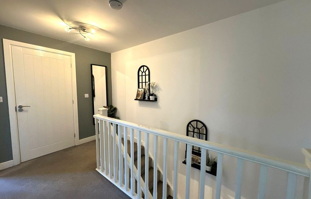 Additional image 10 of 3 bed semi-detached house for saleRaywell Road, Hamilton LE5