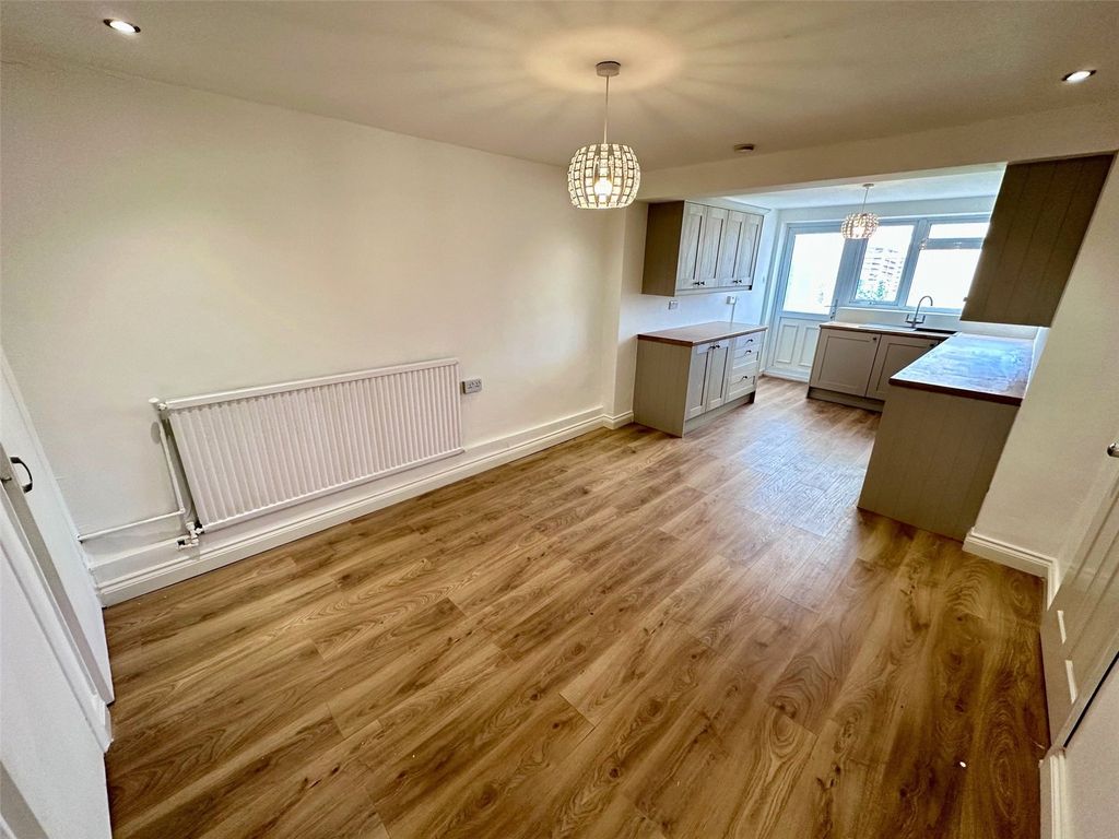 Additional image 5 of 3 bed semi-detached house for saleOxley Close, Shepshed, Loughborough, Leicestershire LE12