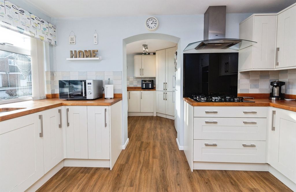 Additional image 2 of 5 bed detached house for saleSpringvale Rise, Stafford ST16