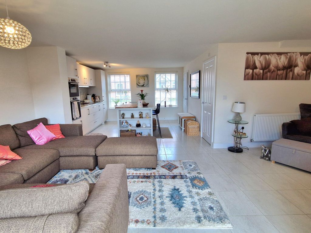 Additional image 6 of 3 bed semi-detached house for saleGrayling Road, Leicestershire, Market Harborough LE16