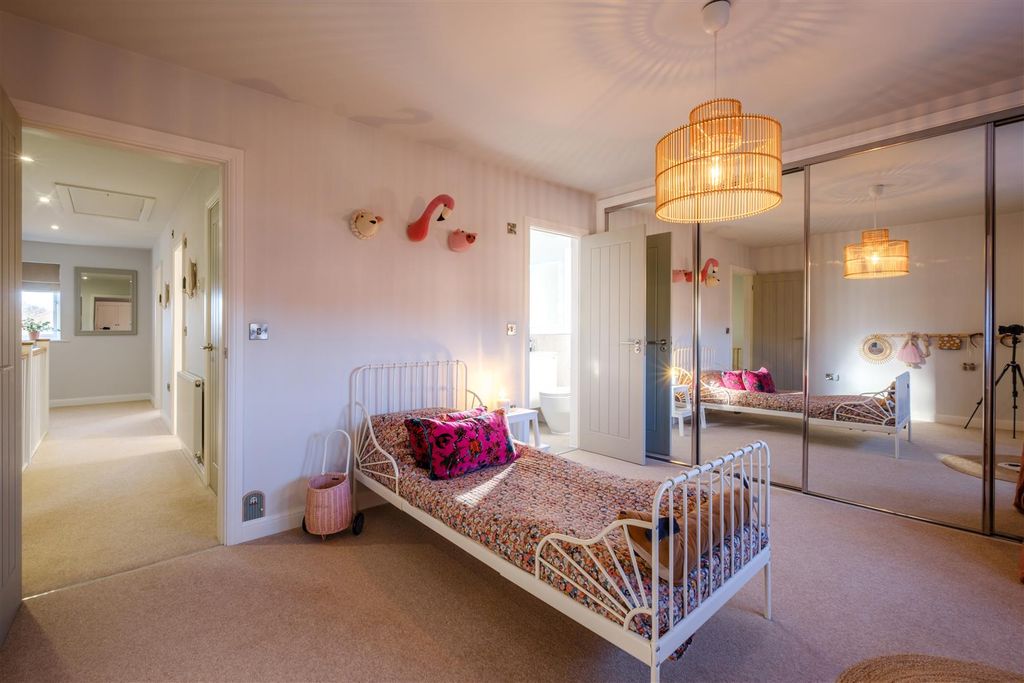 Additional image 28 of 4 bed detached house for saleDumore Hay Lane, Fradley WS13
