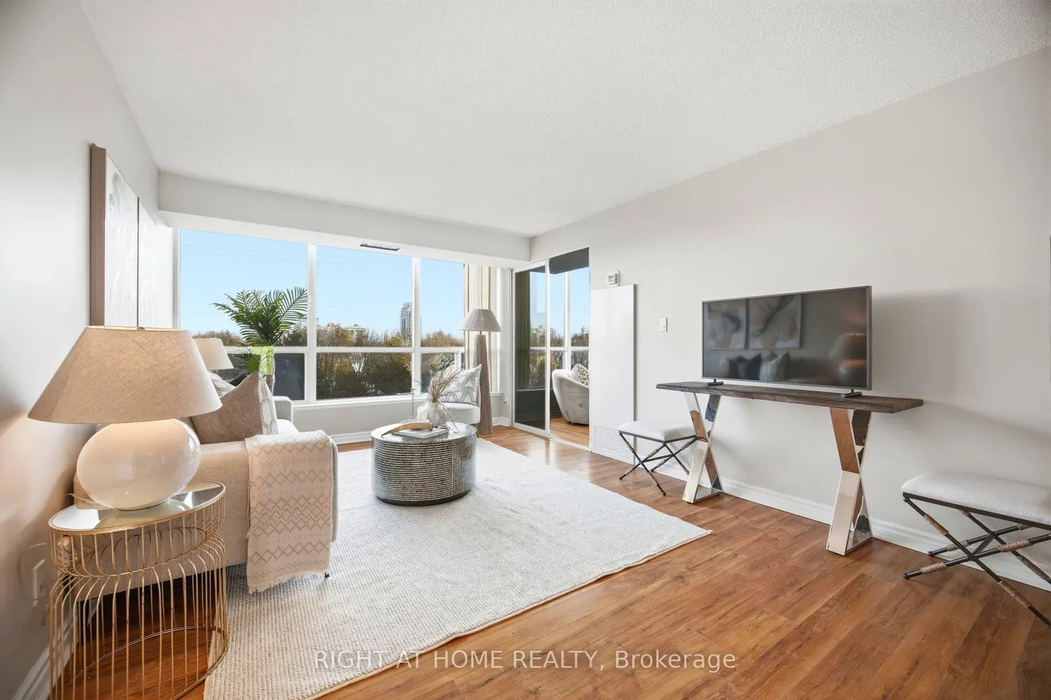 Additional image 3 of 1276 Maple Crossing Boulevard 514