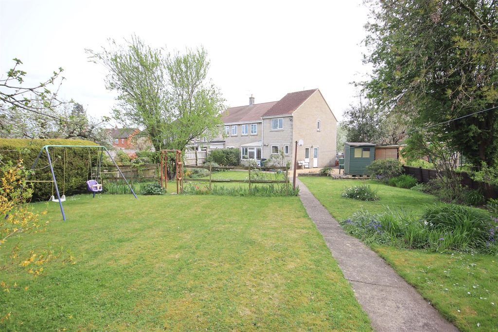 Additional image 22 of 5 bed semi-detached house for saleHardens Close, Chippenham SN15