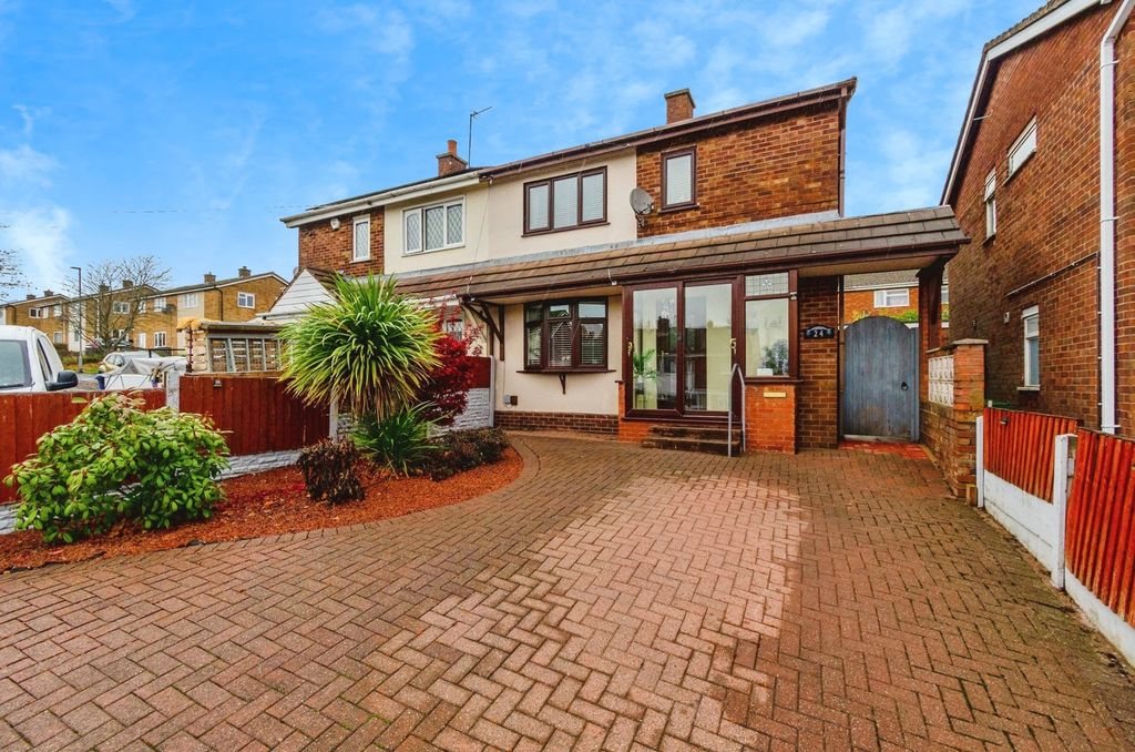 3 bed semi-detached house for saleBurgoyne Street, Cannock, Staffordshire WS11