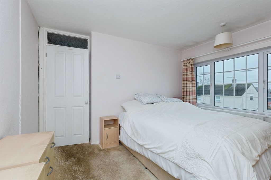 Additional image 8 of 3 bed semi-detached house for saleSelby Avenue, Leicester LE5