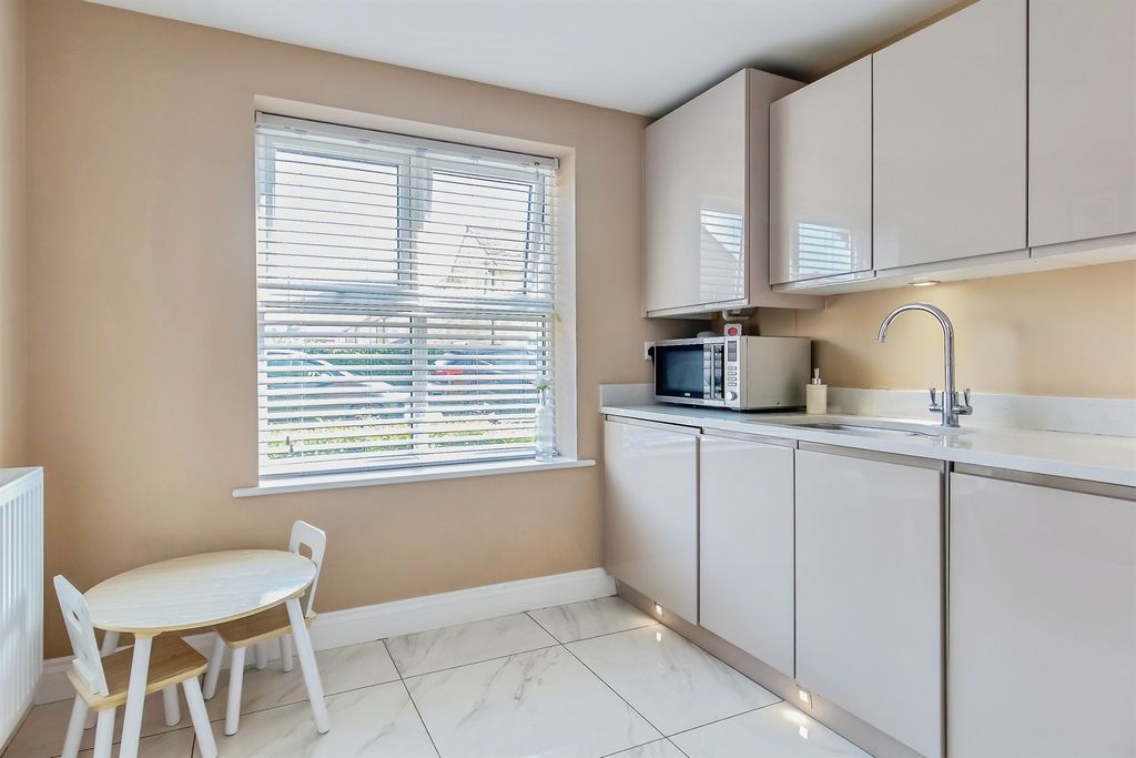 Additional image 5 of 3 bed semi-detached house for saleKingsdown Drive, Stamford PE9