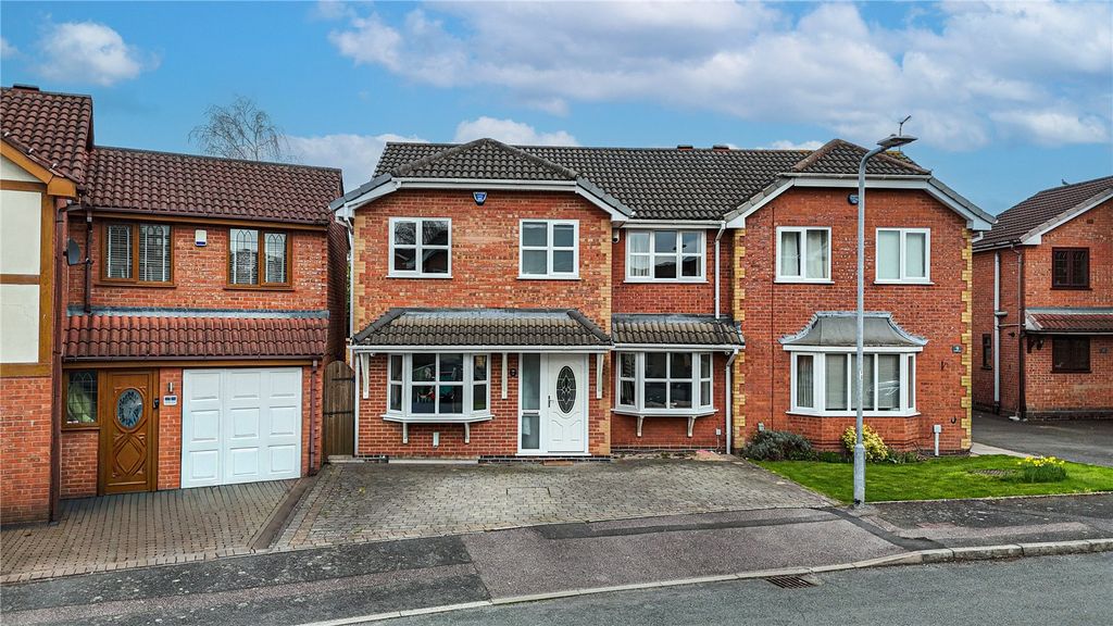 Additional image 35 of 4 bed semi-detached house for saleSuffolk Way, Tamworth, Staffordshire B78