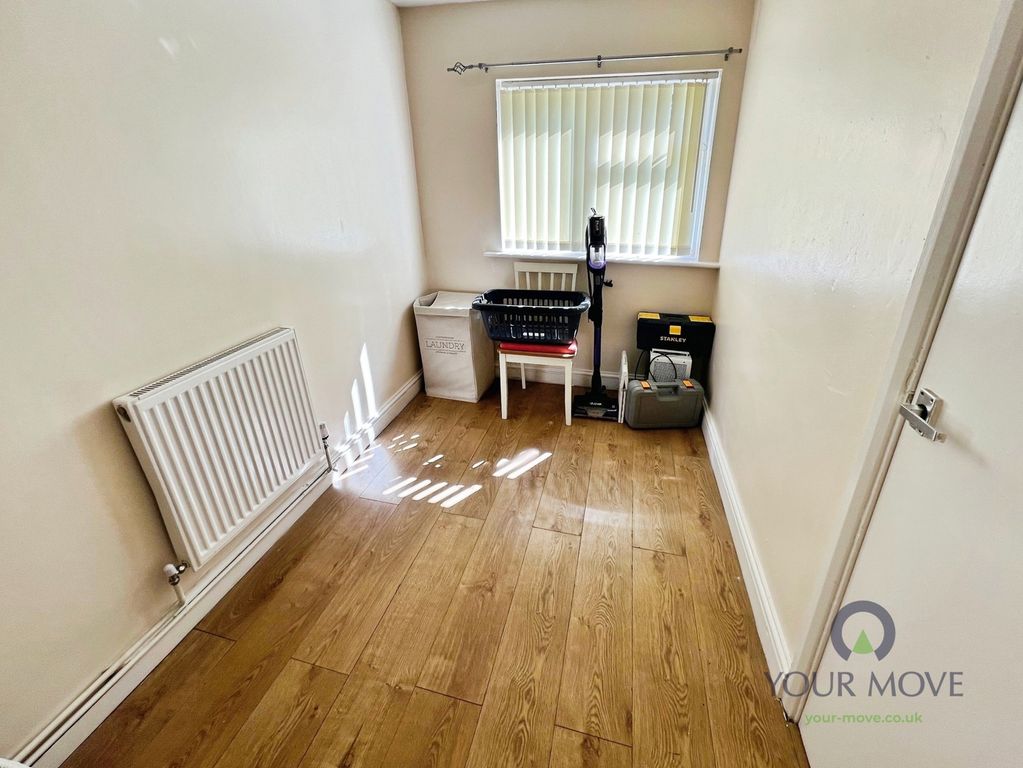 Additional image 7 of 3 bed flat for saleCentral Drive, Lower Gornal, West Midlands DY3