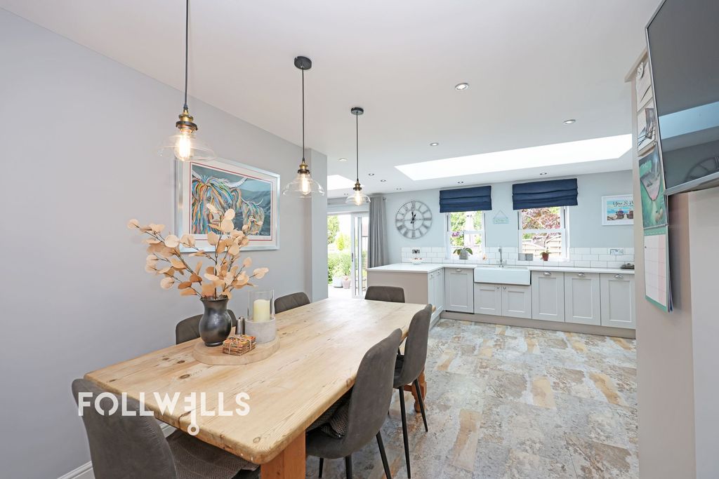 Additional image 8 of 4 bed semi-detached house for saleMyott Avenue, Newcastle ST5