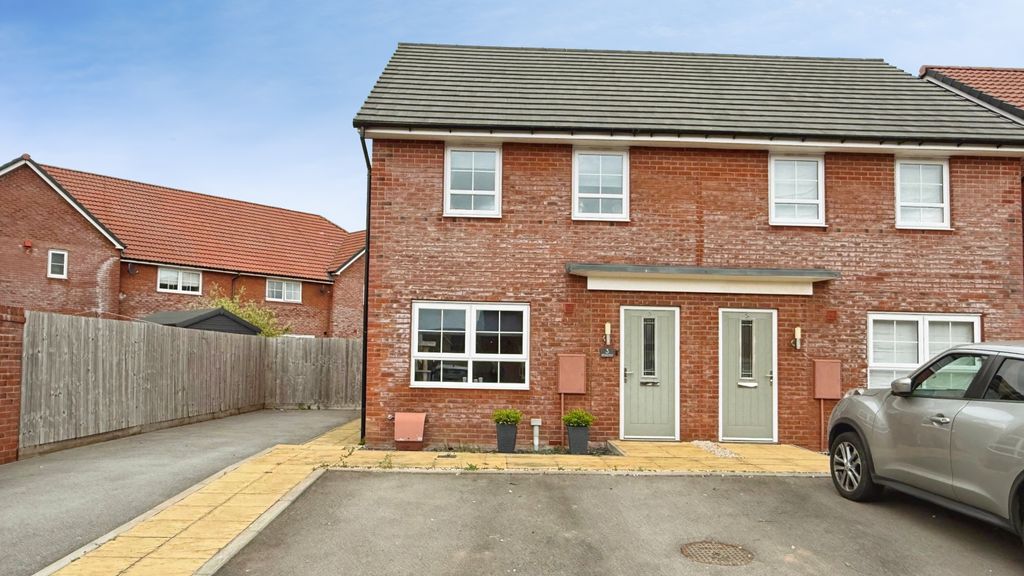 3 bed semi-detached house for saleBrouncker Road, Westbury BA13