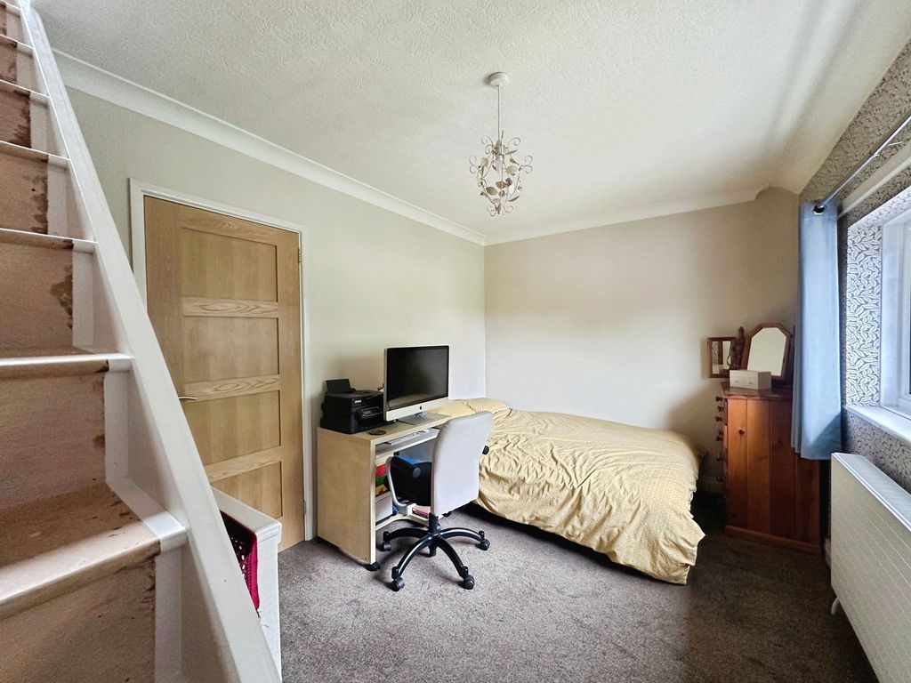 Additional image 16 of 3 bed terraced house for saleCastlecroft Avenue, Castlecroft, Wolverhampton WV3