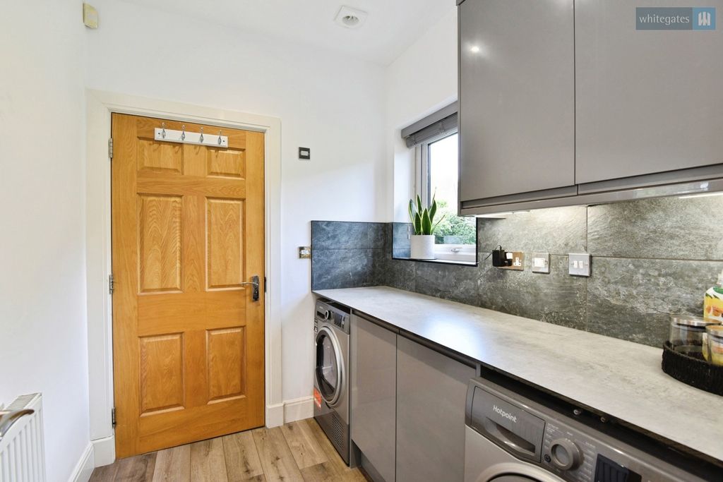 Additional image 8 of 7 bed detached house for saleHampstead Drive, Weston, Crewe, Cheshire CW2