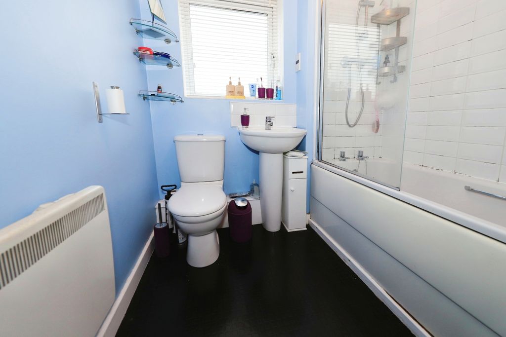Additional image 12 of 2 bed flat for saleAkron Drive, Wolverhampton, West Midlands WV10