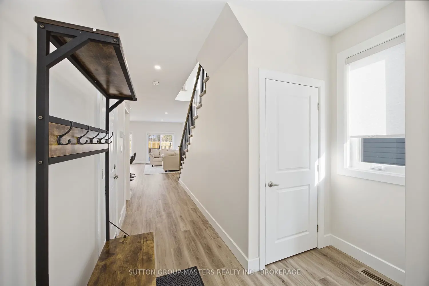 2711 Delmar Street photo 4