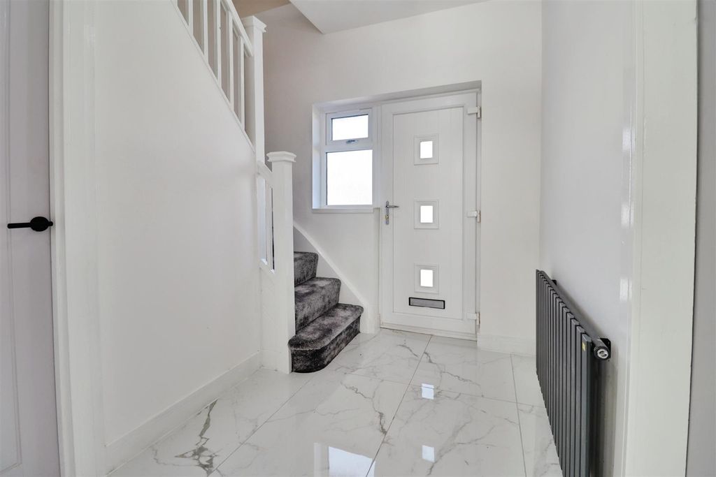 Additional image 13 of 4 bed semi-detached house for saleLower Milehouse Lane, Newcastle ST5