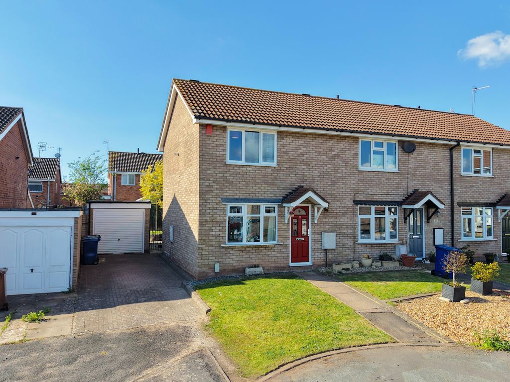 2 bed end terrace house for saleLawnswood Close, Heath Hayes, Cannock WS12