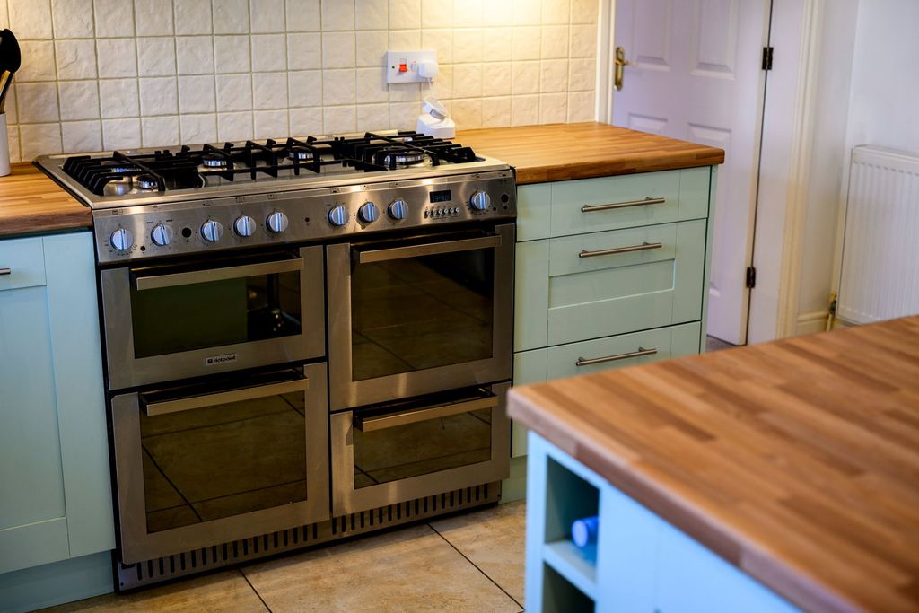 Additional image 4 of 5 bed detached house for saleWallace Court, Cheslyn Hay, Walsall WS6
