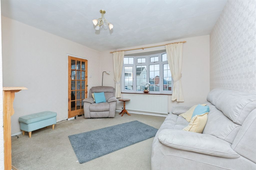 Additional image 2 of 3 bed semi-detached house for saleSelby Avenue, Leicester LE5