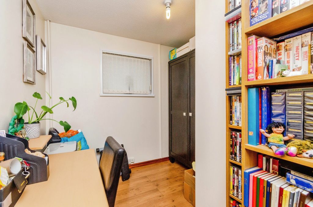 Additional image 7 of 3 bed maisonette for saleHambledon Close, Wolverhampton WV9