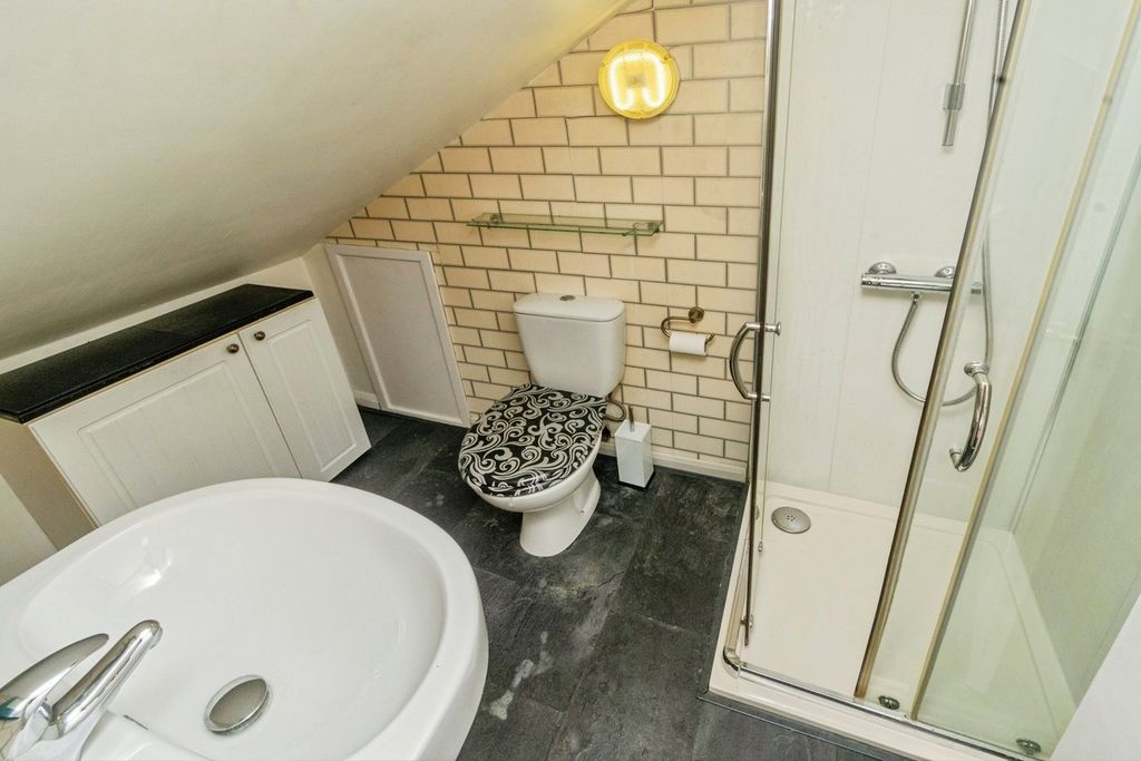Additional image 17 of 5 bed detached house for saleClematis Drive, Pendeford, Wolverhampton WV9
