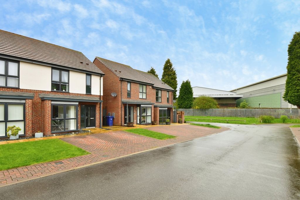 Additional image 17 of 3 bed semi-detached house for saleFell Avenue, Newcastle, Staffordshire ST5