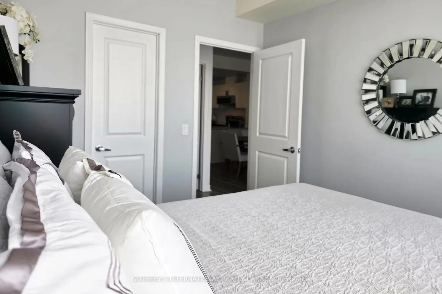 Additional image 10 of 2522 Keele Street 206