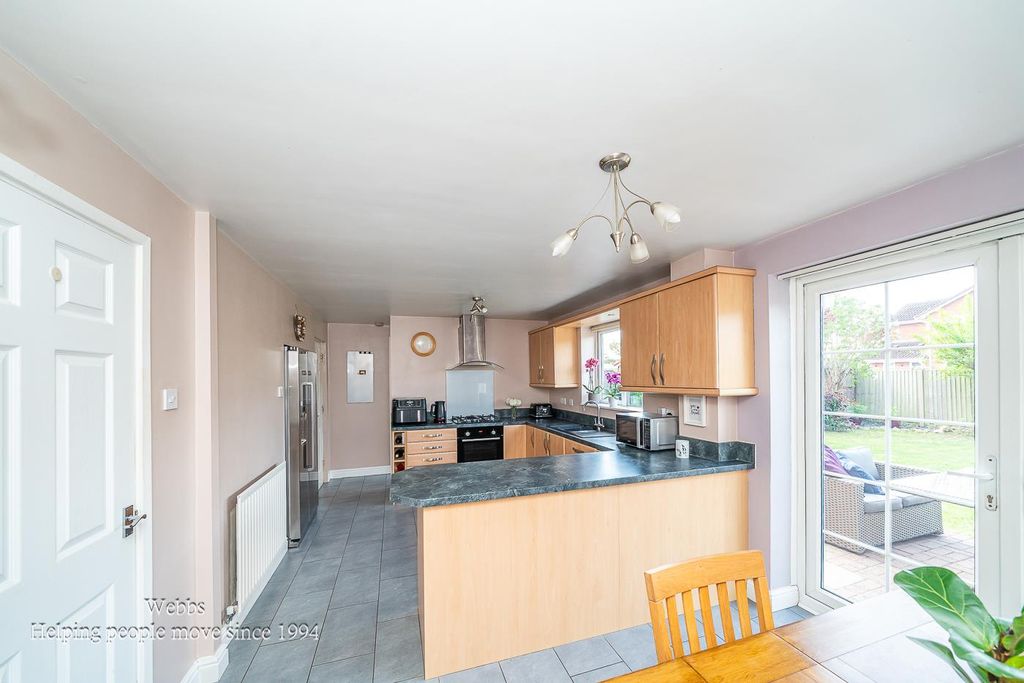 Additional image 11 of 4 bed detached house for saleThistledown Drive, Featherstone, Wolverhampton WV10