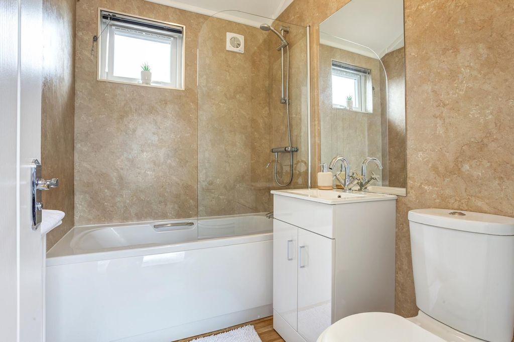 Additional image 9 of 1 bed mobile/park home for saleNew Road, Featherstone, Wolverhampton WV10