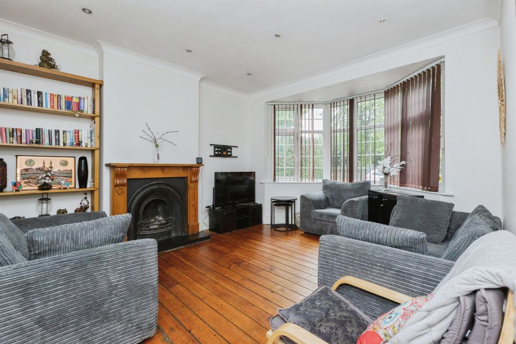 Additional image 2 of 4 bed semi-detached house for saleSpencefield Lane, Leicester LE5