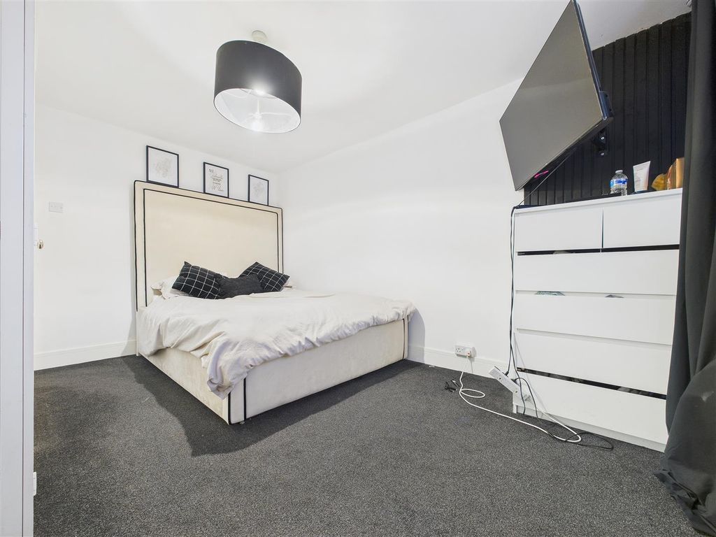 Additional image 10 of 3 bed property for saleChetwynd Close, Rugeley WS15