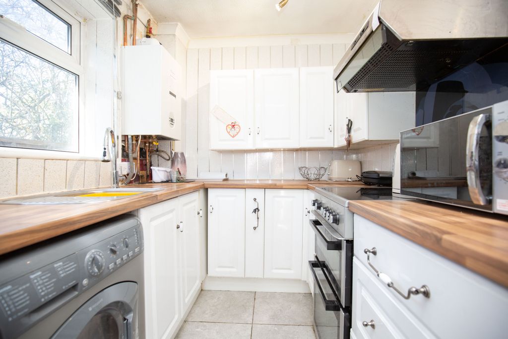 Additional image 3 of 2 bed semi-detached bungalow for saleTorside, Wilnecote, Tamworth B77
